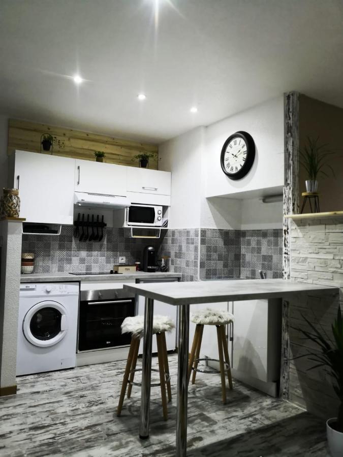 Studio zen et cosy, neuf en pleine ville Saint-Claude Exterior foto